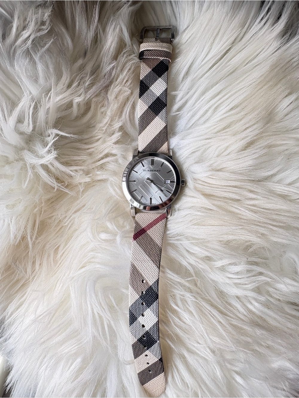 Burberry the city Beige nova Check Stainless Steel Watch - Picture 2 of 3